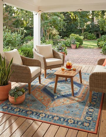 5' 3 x 8' Easy-Clean Baja Indoor / Outdoor Rug