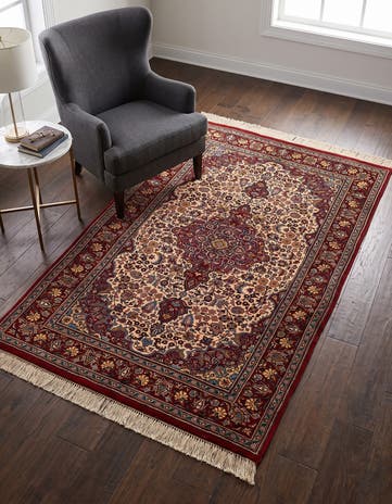 4' x 6' 8 Hand Knotted Isfahan Wool Rug