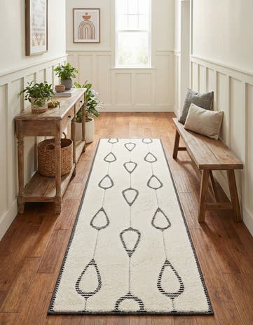 2' 7 x 8' Prismatic Runner Rug