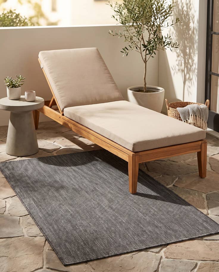 Detail image of 3' 1 x 5' 3 Easy-Clean Solid Indoor / Outdoor Rug