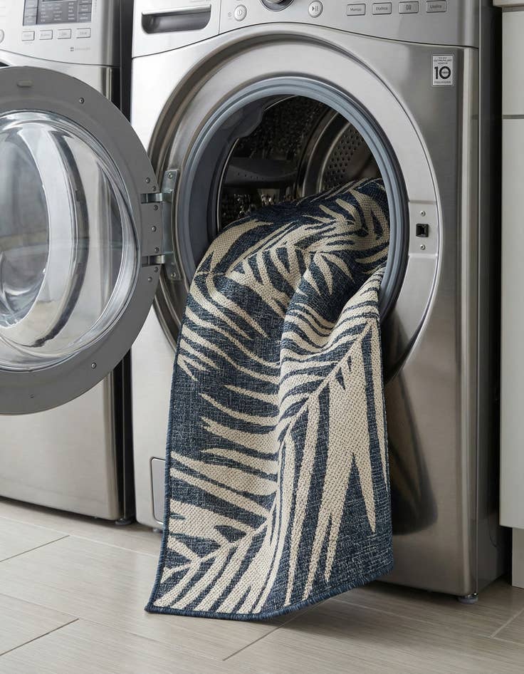 Detail image of 2' x 6'  Washable Botanical Indoor / Outdoor Runner Rug