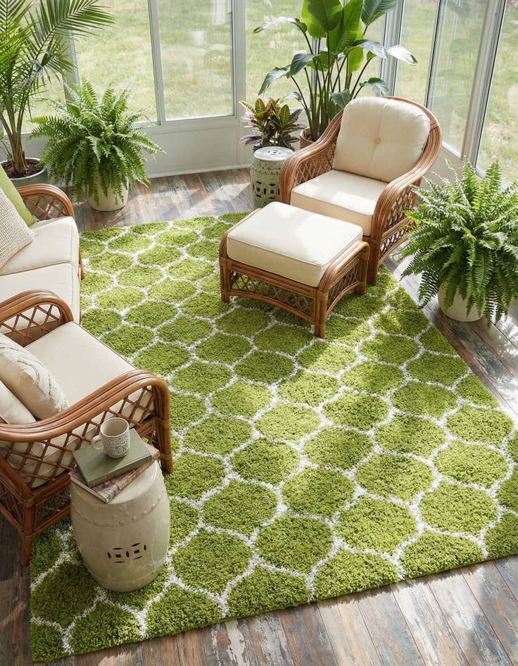 Detail image of  9' x 12' Lattice Shag Rug