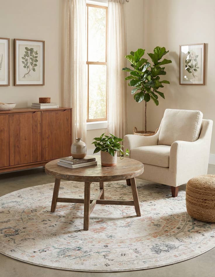 Detail image of 7' 10 x 7' 10 Madeline Vintage Round Rug
