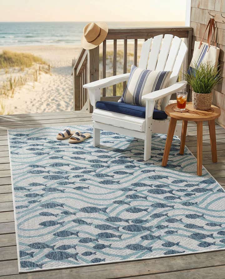 5' 3 x 7' Easy-Clean Coastal Indoor / Outdoor Rug