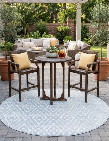 Light Blue Easy-Clean Sabrina Soto Ella Indoor / Outdoor Round Rug