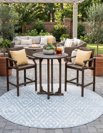 Light Blue Easy-Clean Sabrina Soto Ella Indoor / Outdoor Round Rug