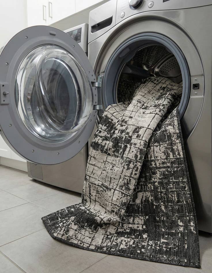 Detail image of  6' x 9'  Washable Modern Indoor / Outdoor Rug