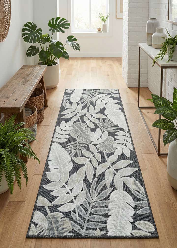 2' 2 x 5' 3 Easy-Clean Botanical Indoor / Outdoor Runner Rug