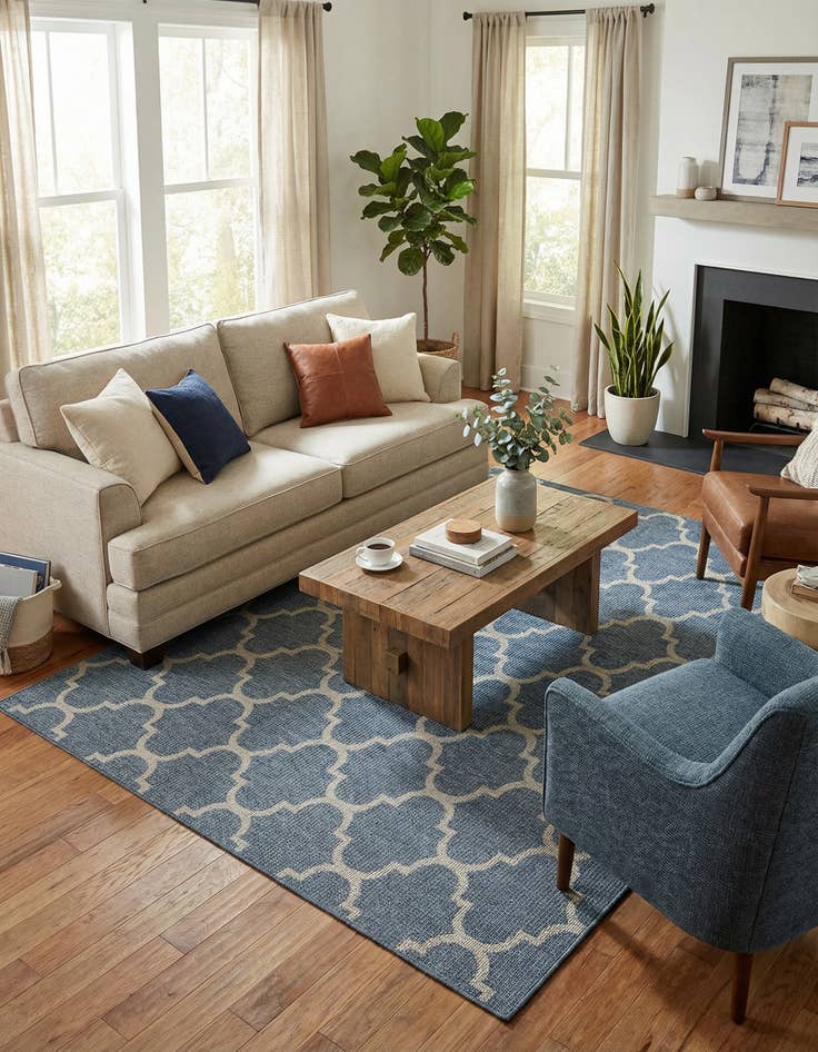 Detail image of 7' 10 x 10' Easy-Clean Lattice Indoor / Outdoor Rug