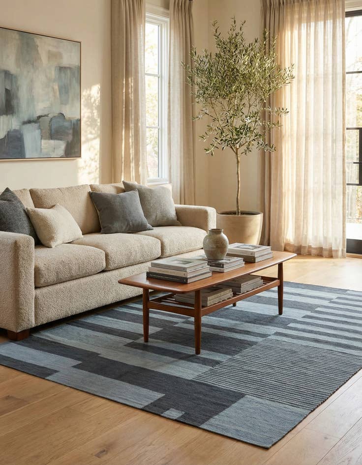 Detail image of 5' 2 x 6' 4  Hand Woven Kilim Modern Wool Square Rug