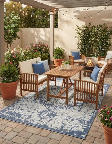 Navy Blue Easy-Clean Traditional Indoor / Outdoor Rug