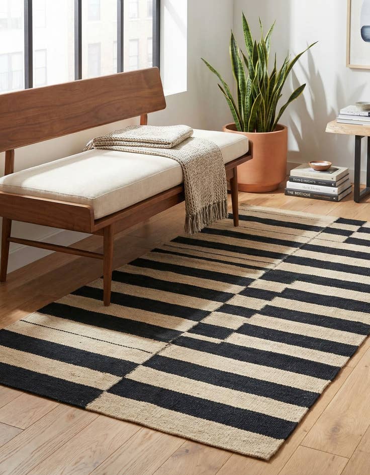 Detail image of 2' 7 x 3' 11  Hand Woven Kilim Modern Wool Rug