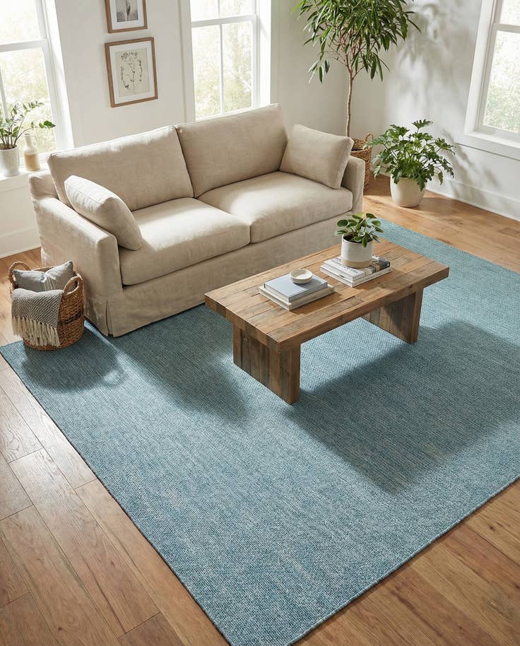 Detail image of 7' x 10' Easy-Clean Solid Indoor / Outdoor Rug