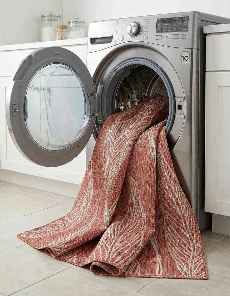 Detail image of  5' 3 x 8'  Washable Botanical Indoor / Outdoor Rug