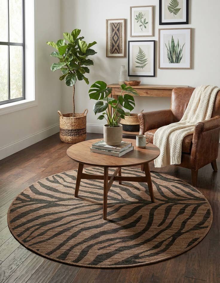 Detail image of 4' x 4'  Washable Safari Indoor / Outdoor Round Rug