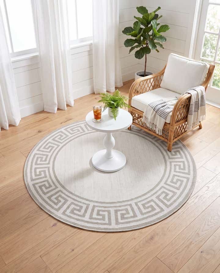 4' x 4' Easy-Clean Coastal Indoor / Outdoor Round Rug