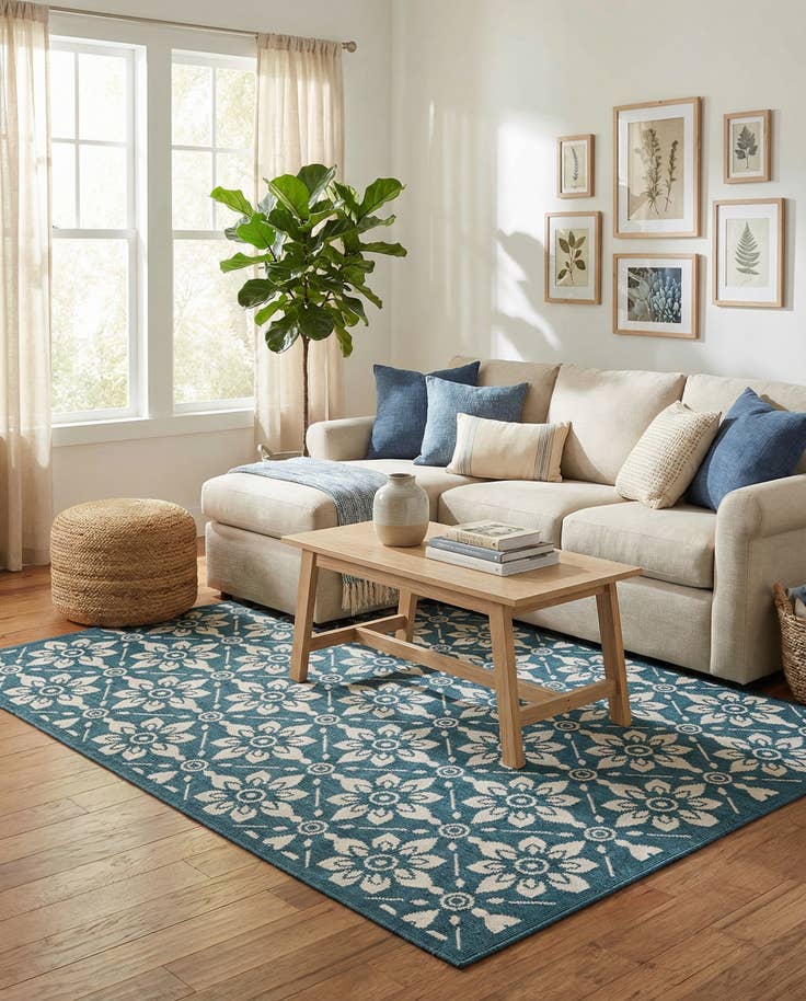 Detail image of 6' x 9' Easy-Clean Trellis Indoor / Outdoor Rug