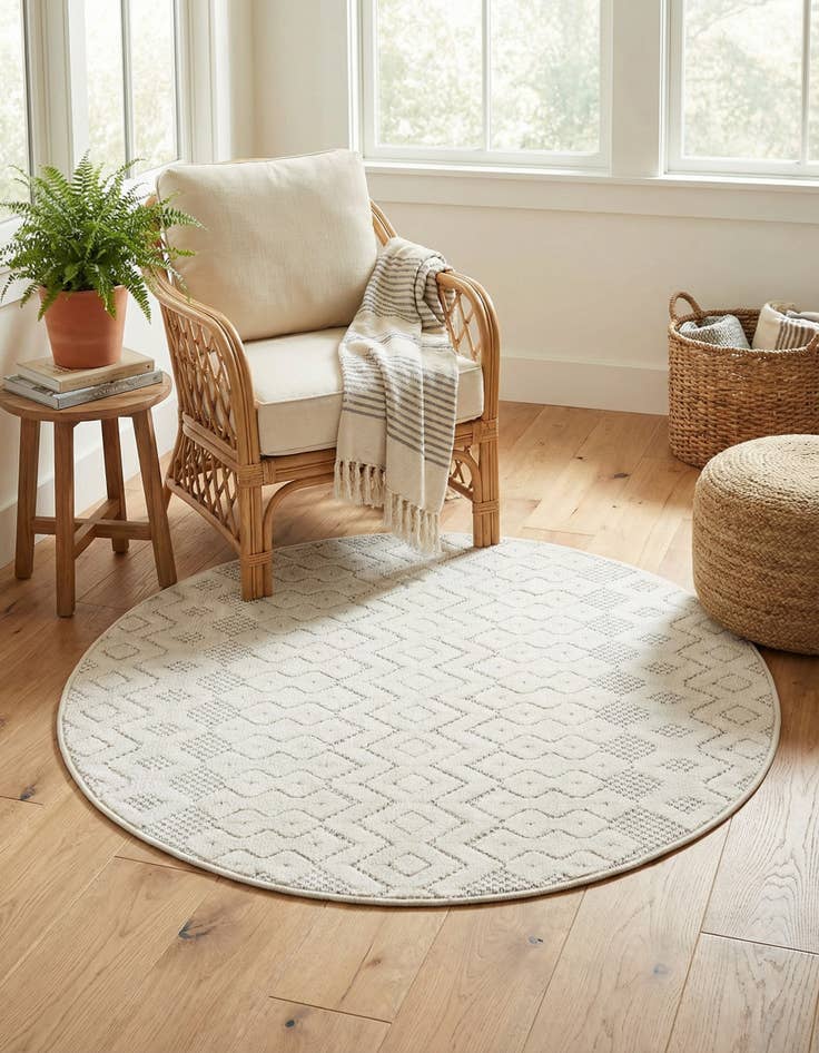 Detail image of 3' x 3'  Washable Trellis Textured Indoor / Outdoor Round Rug