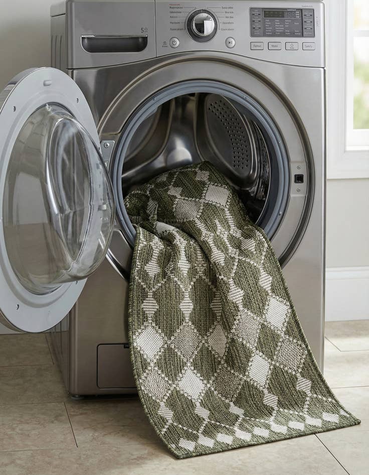 Detail image of 2' x 5'  Washable Trellis Indoor / Outdoor Runner Rug