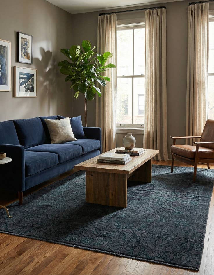 Detail image of 4' 11 x 7' 11  Hand Knotted Darya Rug