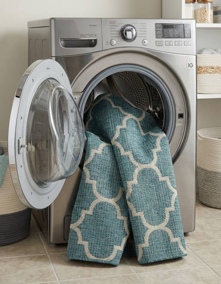 Detail image of 5' 3 x 8'  Washable Trellis Indoor / Outdoor Rug