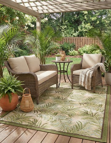 4' x 6' Easy-Clean Botanical Indoor / Outdoor Rug