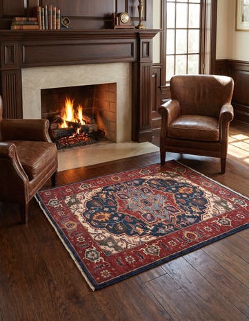 3' 10 x 5' 9 Hand Knotted Heriz Rug