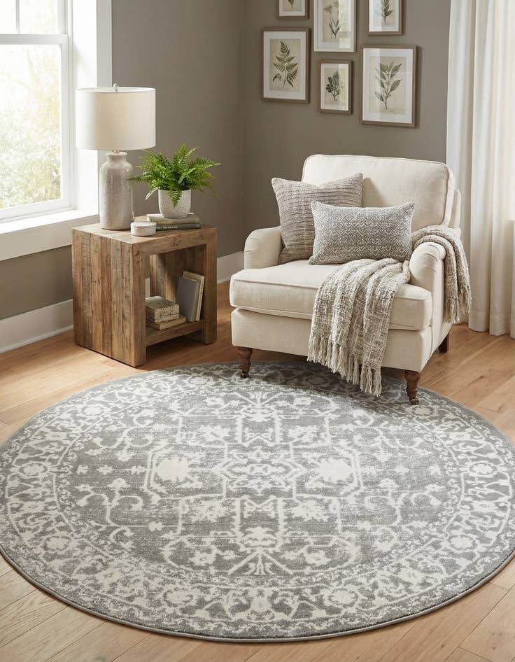 Detail image of 4' x 4' New Vintage Round Rug