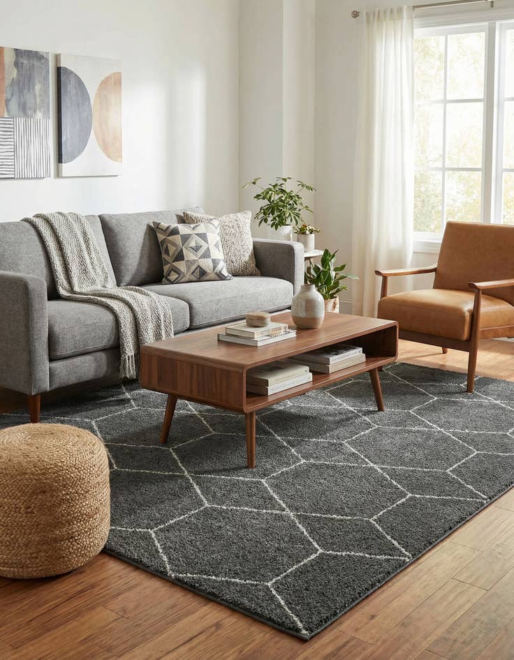 Detail image of  7' 10 x 7' 10 Lattice Frieze Square Rug