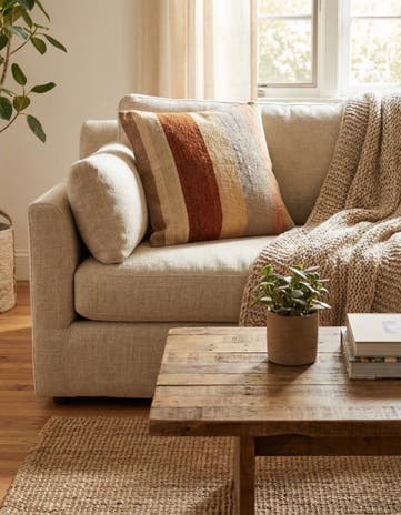 1' 6 x 1' 6 Hand Woven Pillow Wool Square Rug
