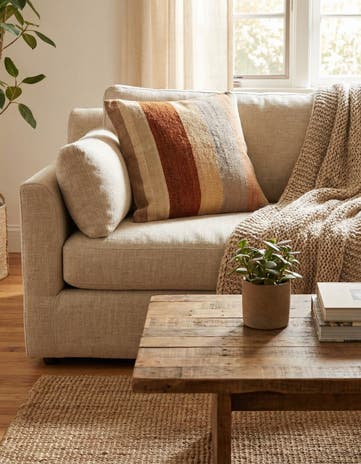 1' 6 x 1' 6 Hand Woven Pillow Wool Square Rug