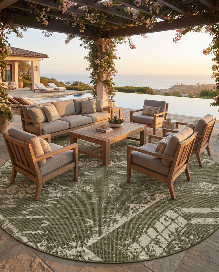 13' x 13' Easy-Clean Bohemian Indoor / Outdoor Round Rug