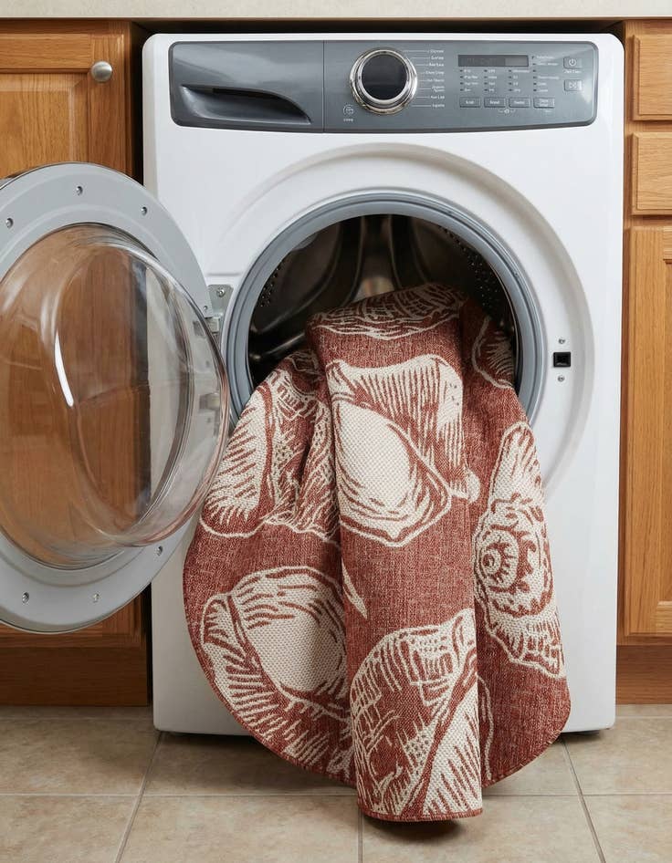 Detail image of  5' 3 x 5' 3  Washable Coastal Indoor / Outdoor Round Rug