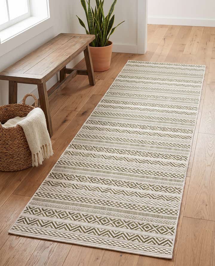 2' x 6' Easy-Clean Striped Indoor / Outdoor Runner Rug