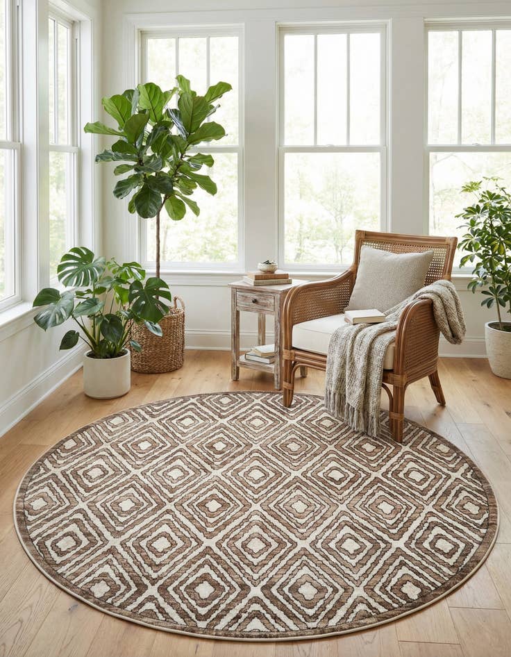 Detail image of 7' 1 x 7' 1 Hermitage Round Rug