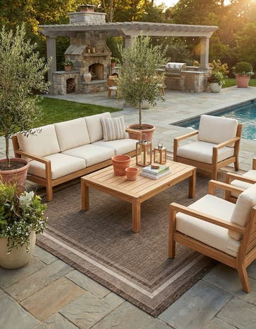 10' x 13' 1 Easy-Clean Border Indoor / Outdoor Rug