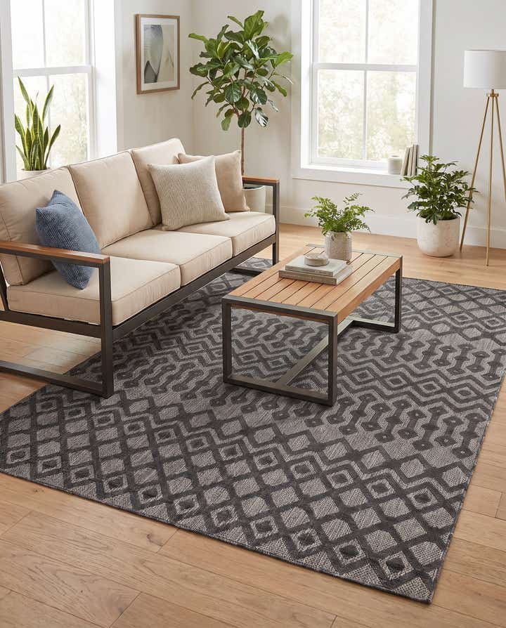 7' 10 x 10' Easy-Clean Trellis Textured Indoor / Outdoor Rug