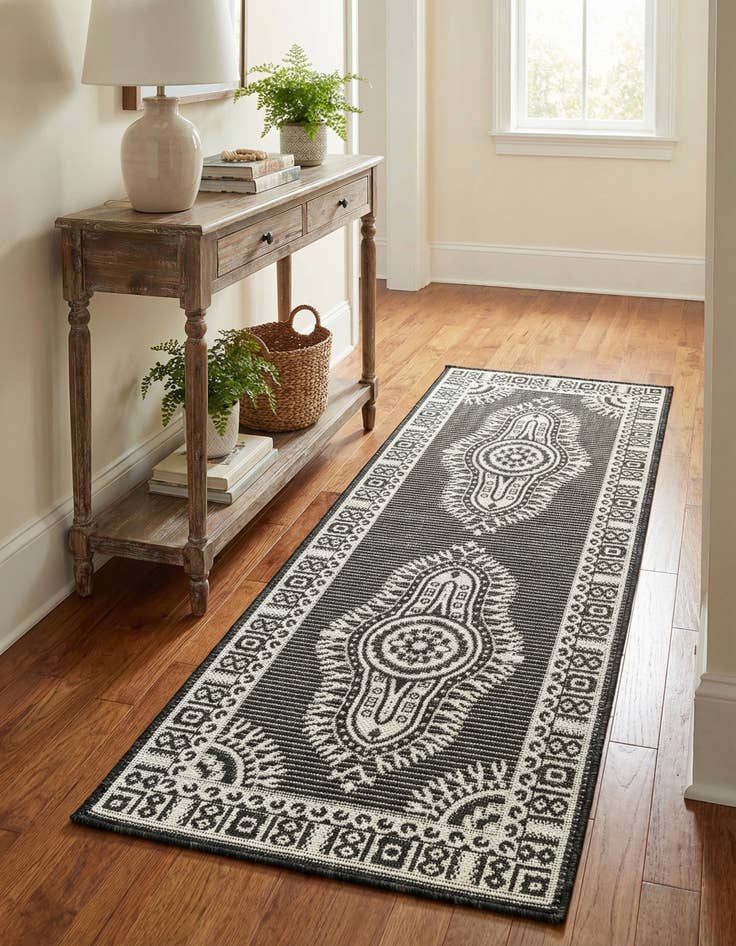 Detail image of 2' x 5' 3 Easy-Clean Traditional Indoor / Outdoor Runner Rug