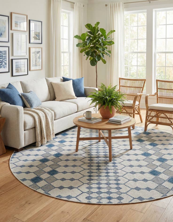 Detail image of 10' x 10' Easy-Clean Trellis Indoor / Outdoor Round Rug