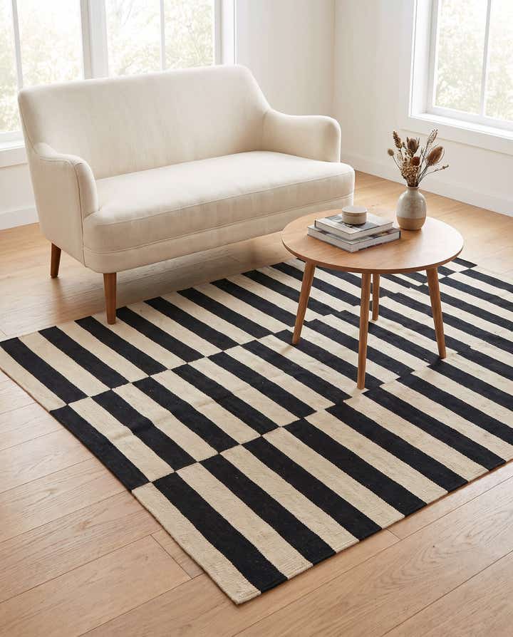 4' 3 x 5' 11 Hand Woven Kilim Modern Wool Rug