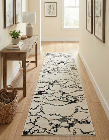 2' 7 x 10' Madeline Runner Rug