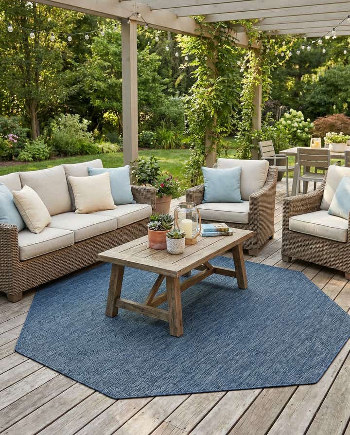 7' 10 x 7' 10 Easy-Clean Solid Indoor / Outdoor Octagon Rug