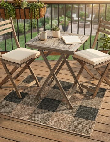 2' x 3' Easy-Clean Checkered Indoor / Outdoor Rug