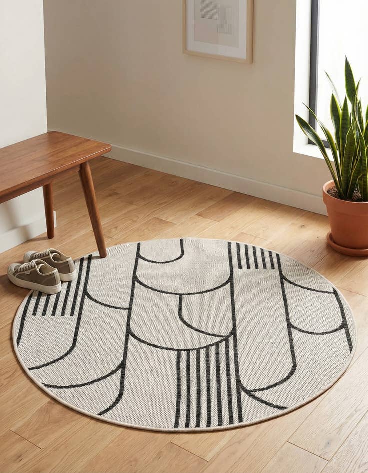 Detail image of  3' x 3'  Washable Modern Indoor / Outdoor Round Rug