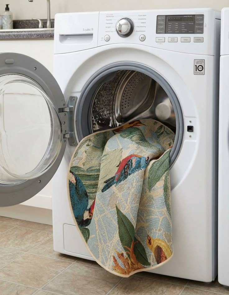 Detail image of  3' x 3'  Washable Botanical Indoor / Outdoor Round Rug