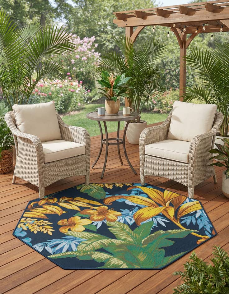 Detail image of 4' x 4'  Washable Botanical Indoor / Outdoor Octagon Rug