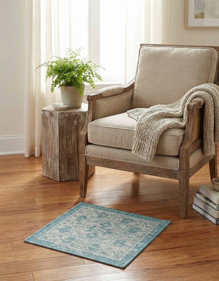 Detail image of  1' 4 x 1' 4  Washable Traditional Indoor / Outdoor Sample Rug