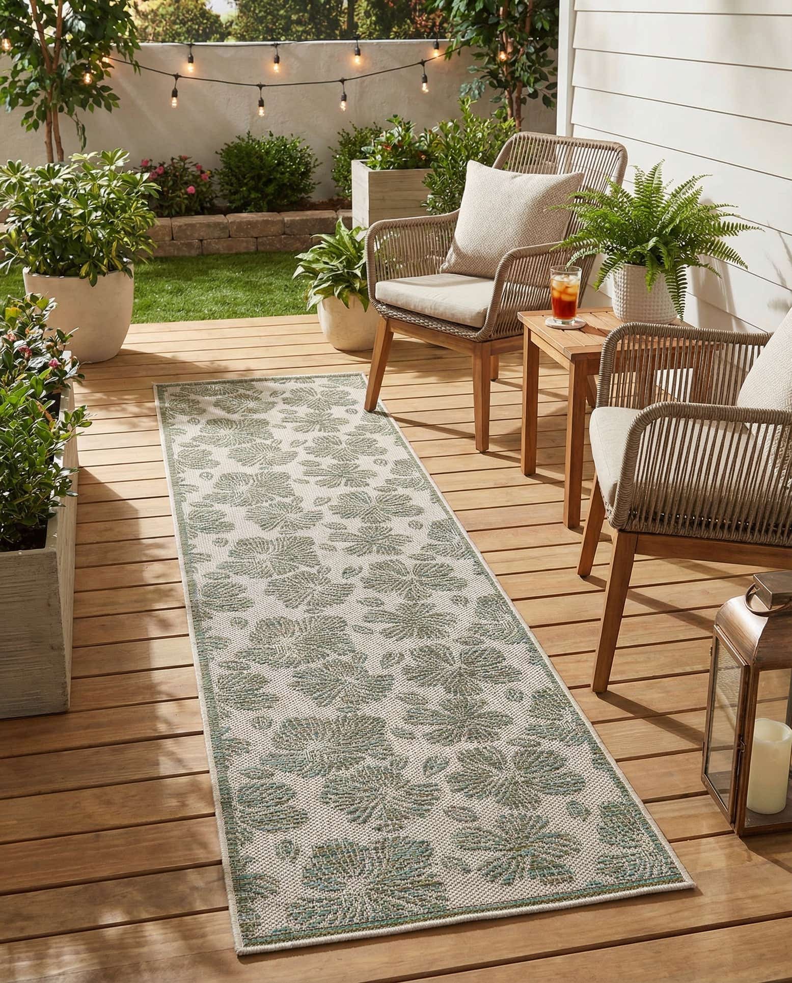 2' 7 x 12' Easy-Clean Baja Indoor / Outdoor Runner Rug
