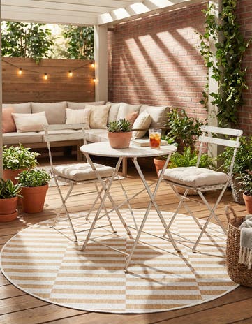 4' x 4' Easy-Clean Striped Indoor / Outdoor Round Rug