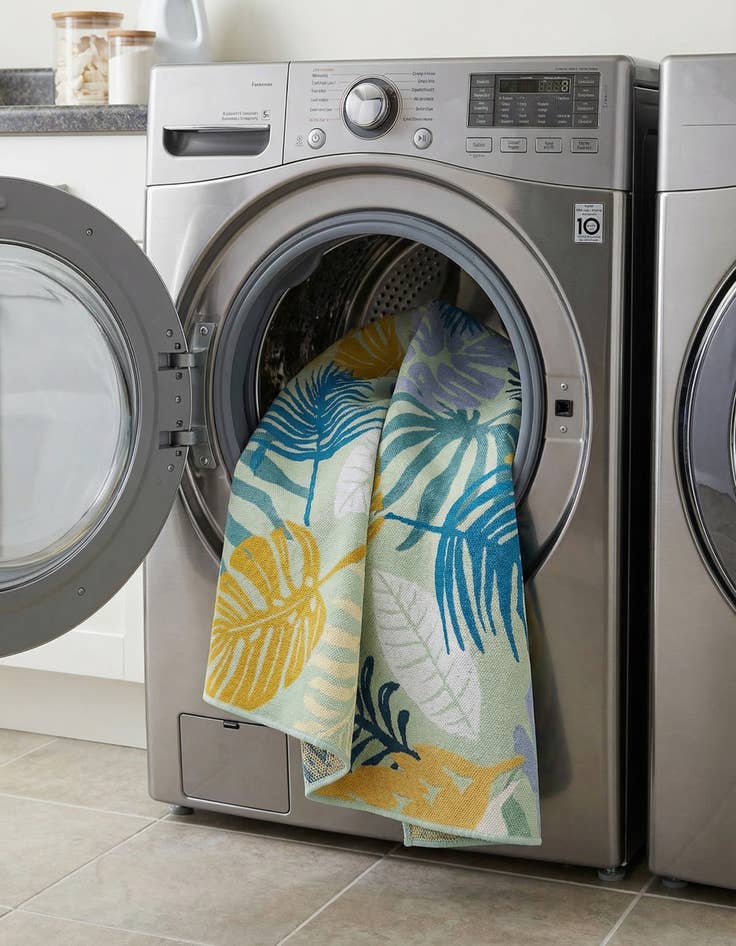 Detail image of 5' 3 x 8'  Washable Botanical Indoor / Outdoor Rug